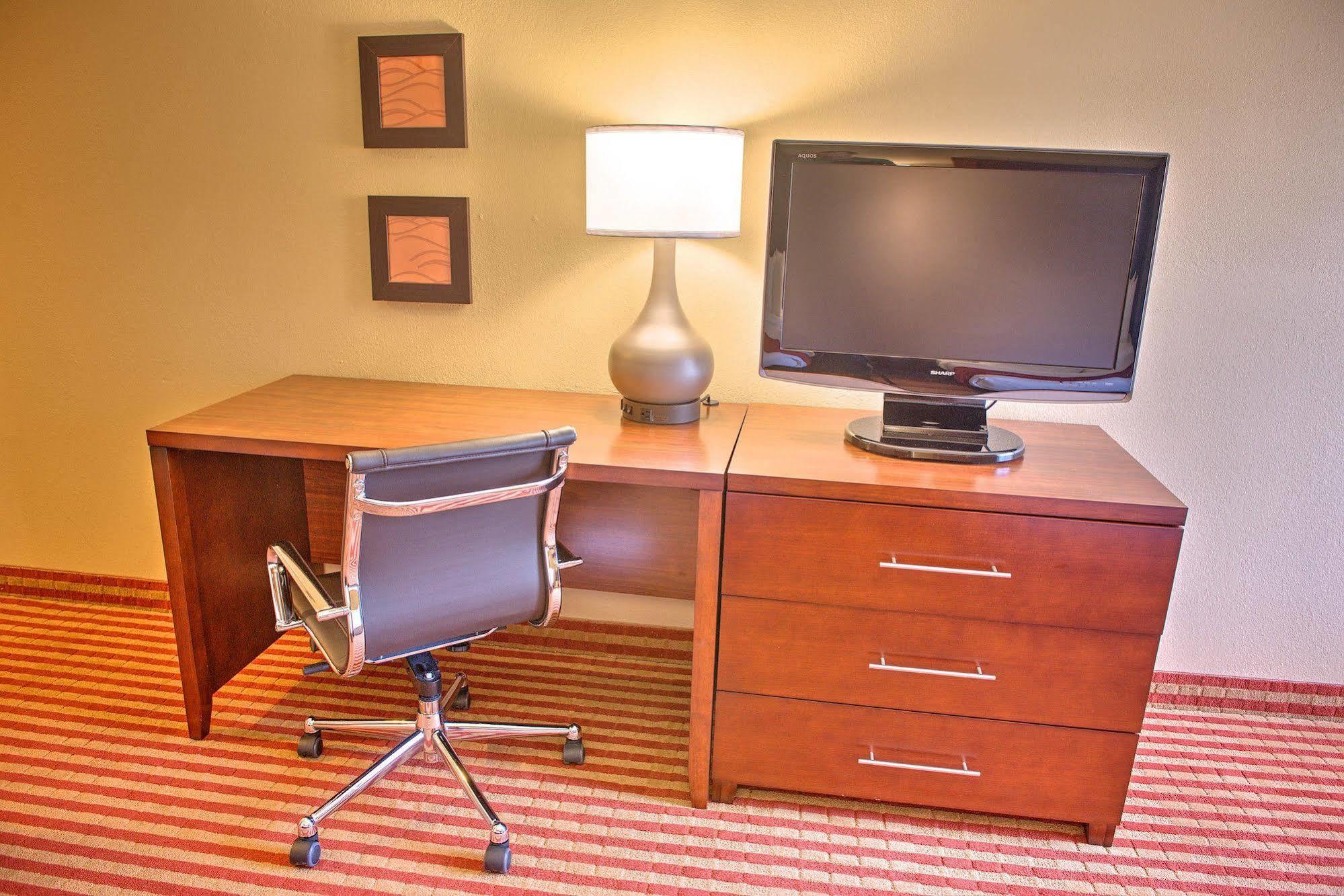 Comfort Pensacola - Area