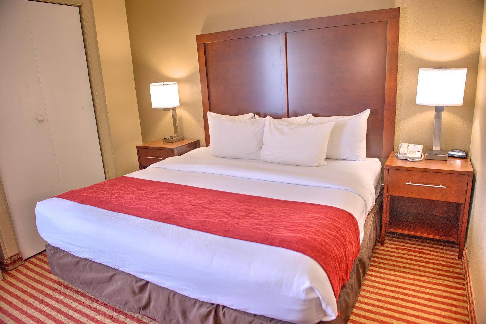 Inn Comfort Pensacola - Area Ferry Pass